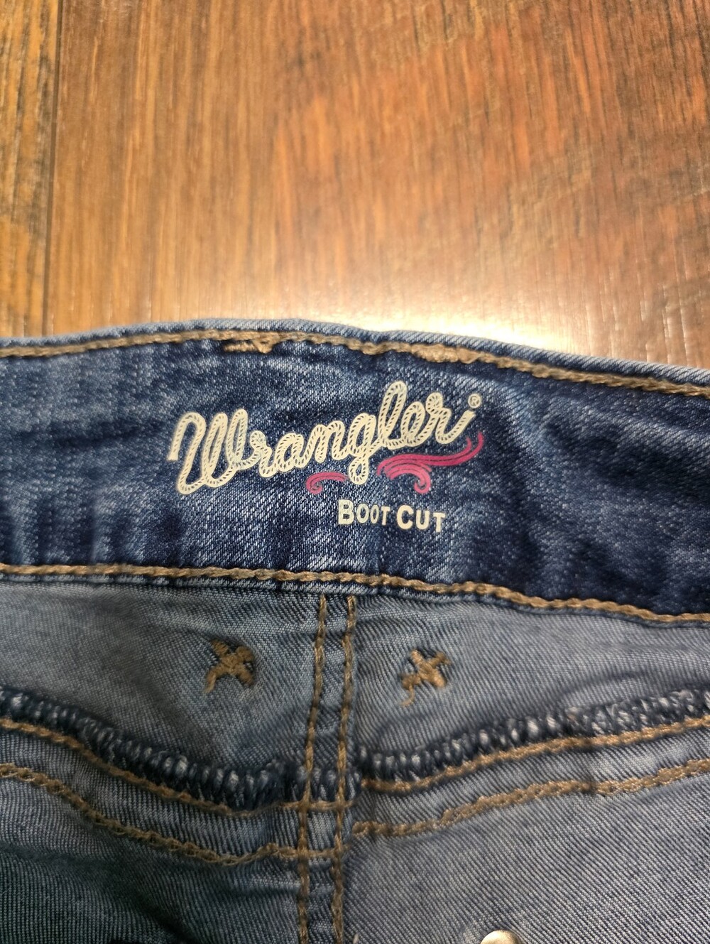 Wrangler Mid Rise Bootcut JeansSize 1/2 x 32 - Picture 2 of 5